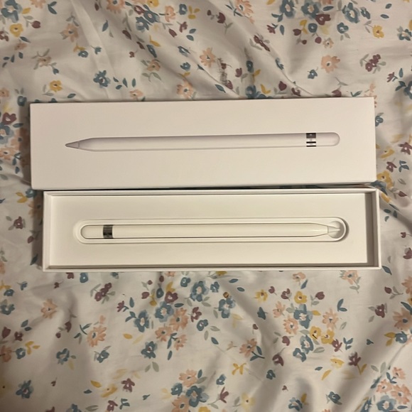 brand new apple pencil generation 1 never used before,just got the wrong series!